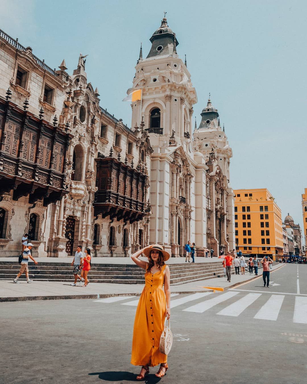 Descubriendo el Encanto del Sur: Una Aventura Inolvidable 8 Días 7 Noches en Lima