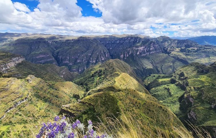 Tour Caminata a Waqrapukara - 1 Día en Cusco