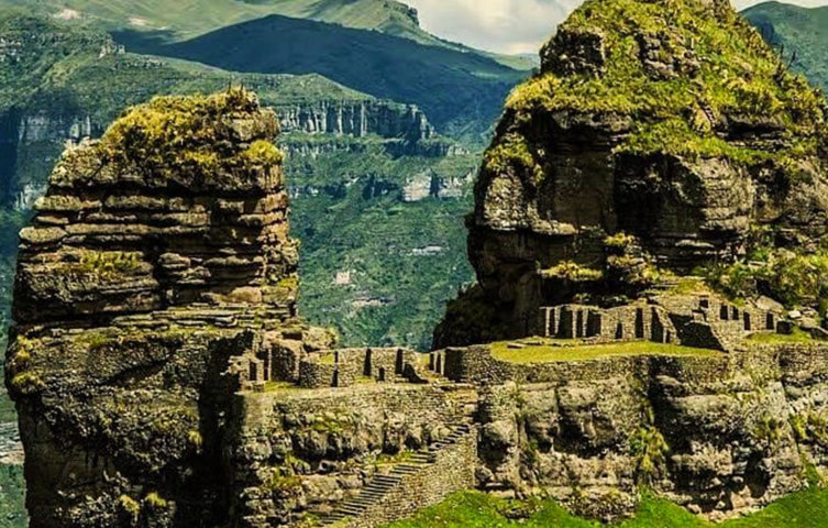Tour Caminata a Waqrapukara - 1 Día en Cusco