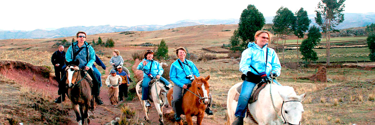 Cavalgada - Qenqo, Pucapucara, Tambomachay e Sacsachuaman em Cusco