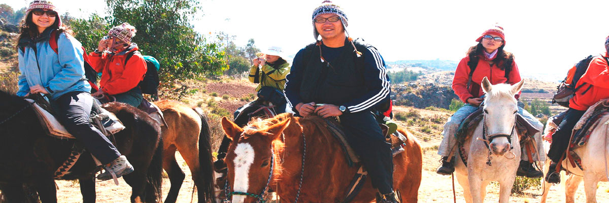 Cavalgada por Kusilluchayoc, Templo da Lua e a Zona X em Cusco