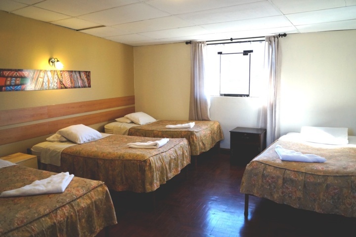 Quadruple Ensuite in Pirwa Garcilaso Hostel, 